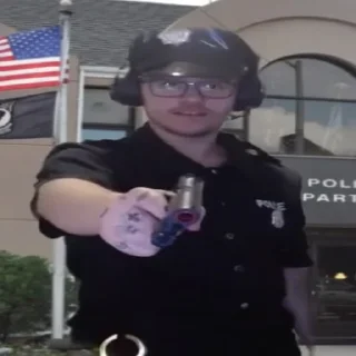 Sticker 👮‍♀️ CodComedyTJ