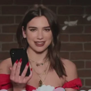 Video sticker 📲 Dua Lipa Reacts by @DUALIPABR