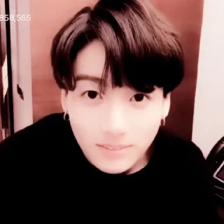 Video sticker 🐸 ๑ ̥ jeon jungkook ✰ @pwolaroid ๑