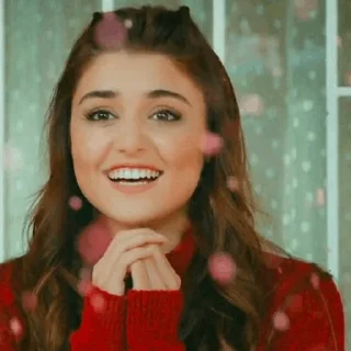 Sticker ✨ Hayat ,🍓☁️ @hande_ercl