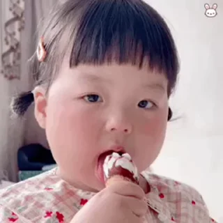 Video sticker 🥲 小孩表情包点击 @shayudidibiaoqing