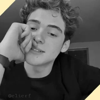 Sticker 〽️ | ᵇᵒʸ ᵐᵒᵒᵈ ⁵|° ʰᵉᵗᵉʳᵒ ᵖᵏ •⚜• @clicrf