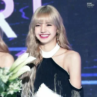 Video sticker 😁 £•~ Lisa → @blackpink_stickerr4 ←